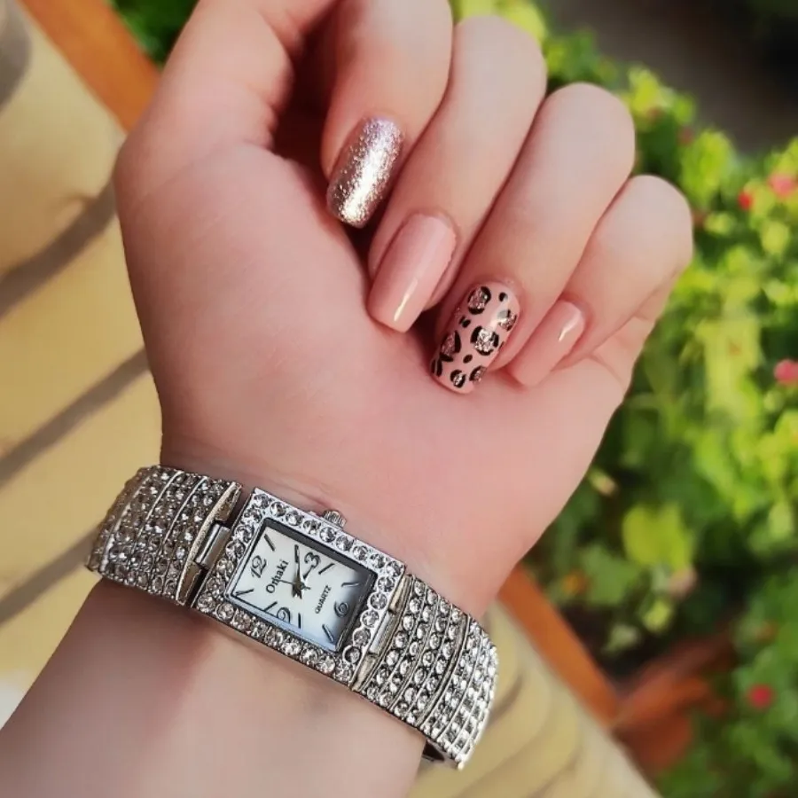 ساعت زنانه پر نگین