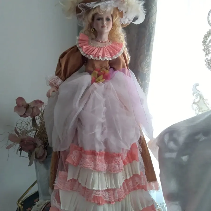 عروسک سرامیکی