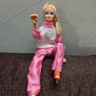 عروسک باربی ورزشکار