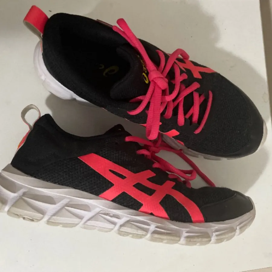 Asics hot sale quantum 38