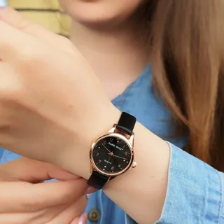 ساعت دخترانه