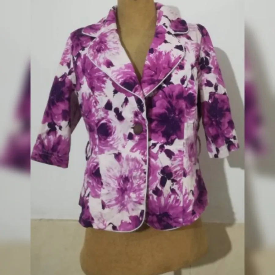 کت مجلسی،D.V