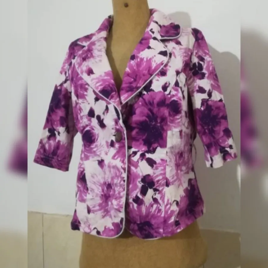 کت مجلسی،D.V