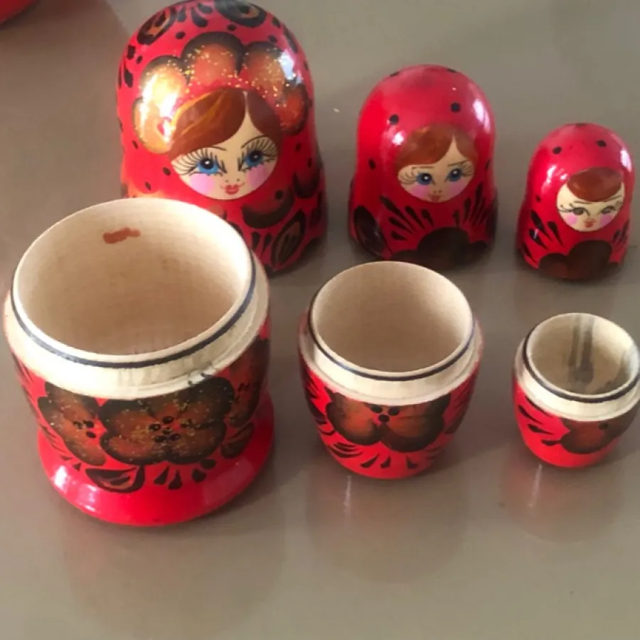 عروسک ماتروشکا