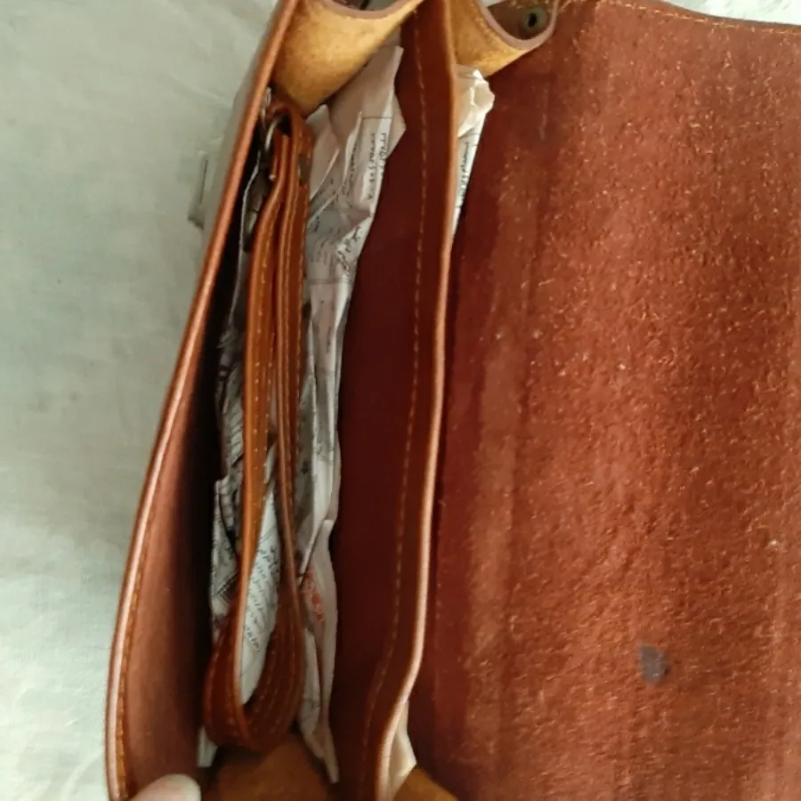کیف  دوشی مردانه عسلی