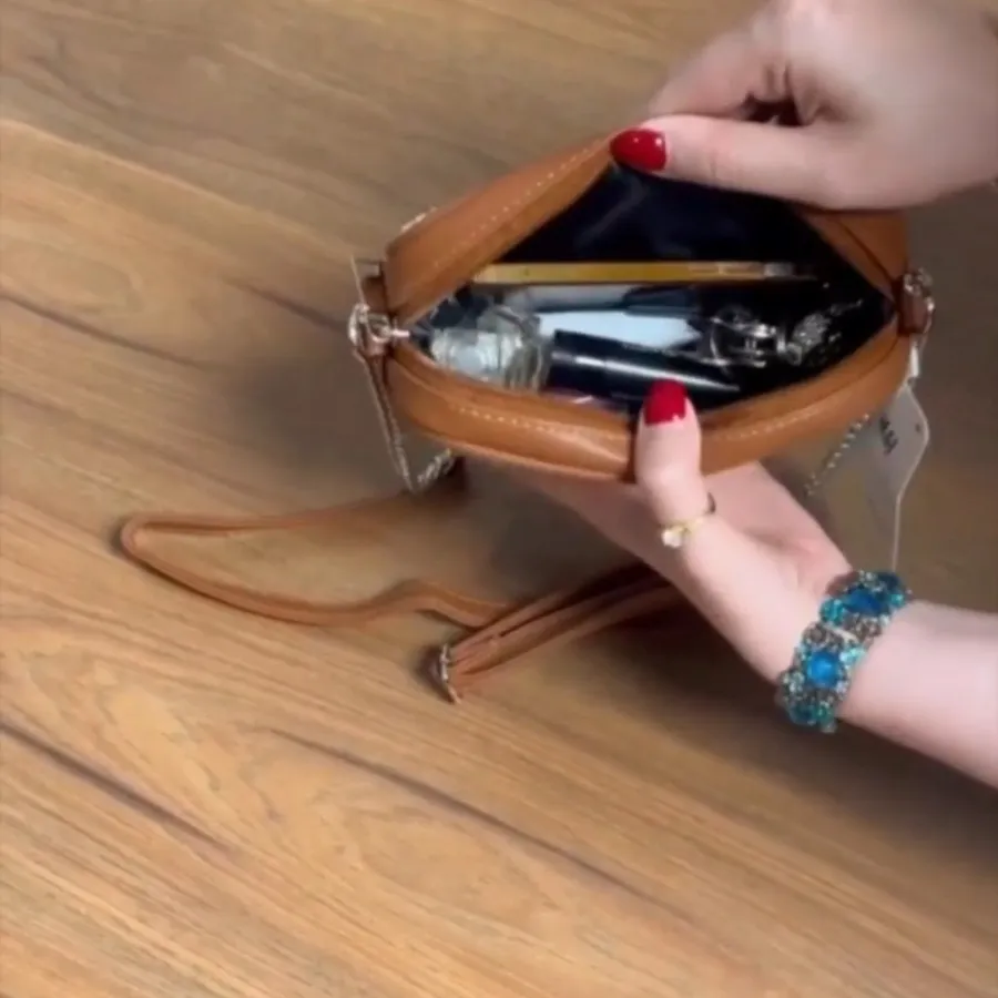 کیف پاسپورتی کنفی