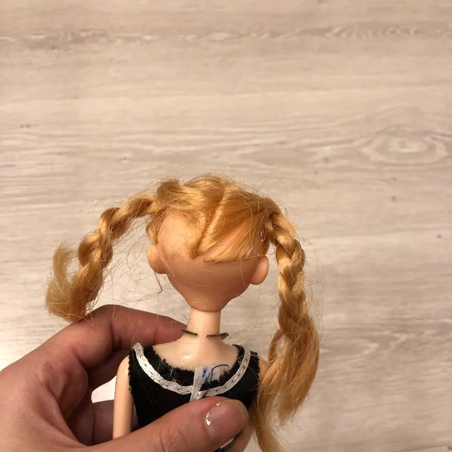 عروسک باربی السا