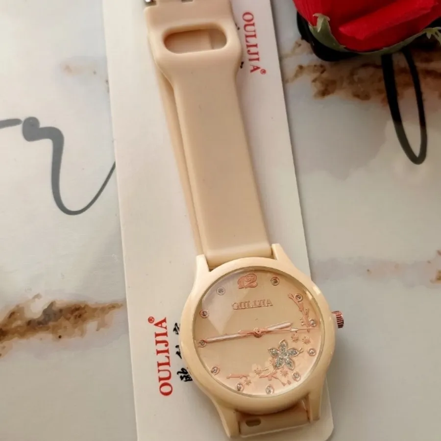 ساعت دخترانه رنگی