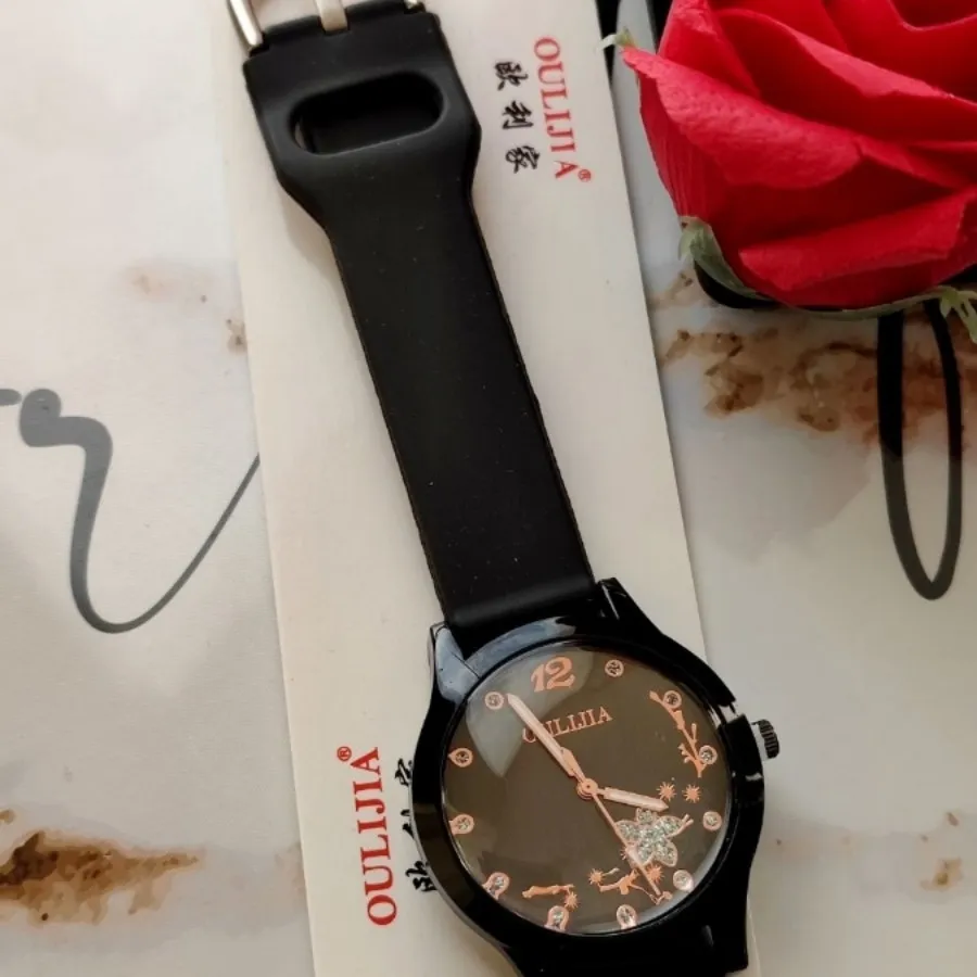 ساعت دخترانه رنگی