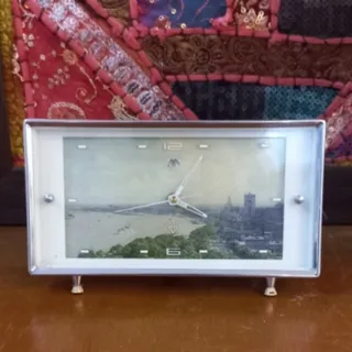 ساعت رو میزی قدیمی
