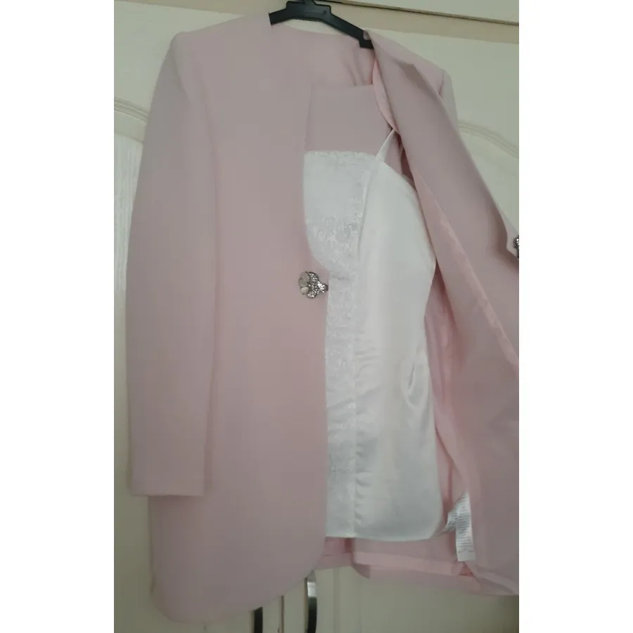 کت شلوار و شومیز