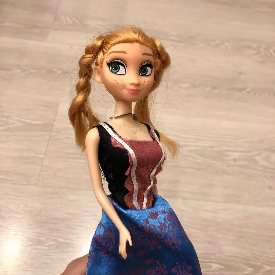 عروسک باربی السا
