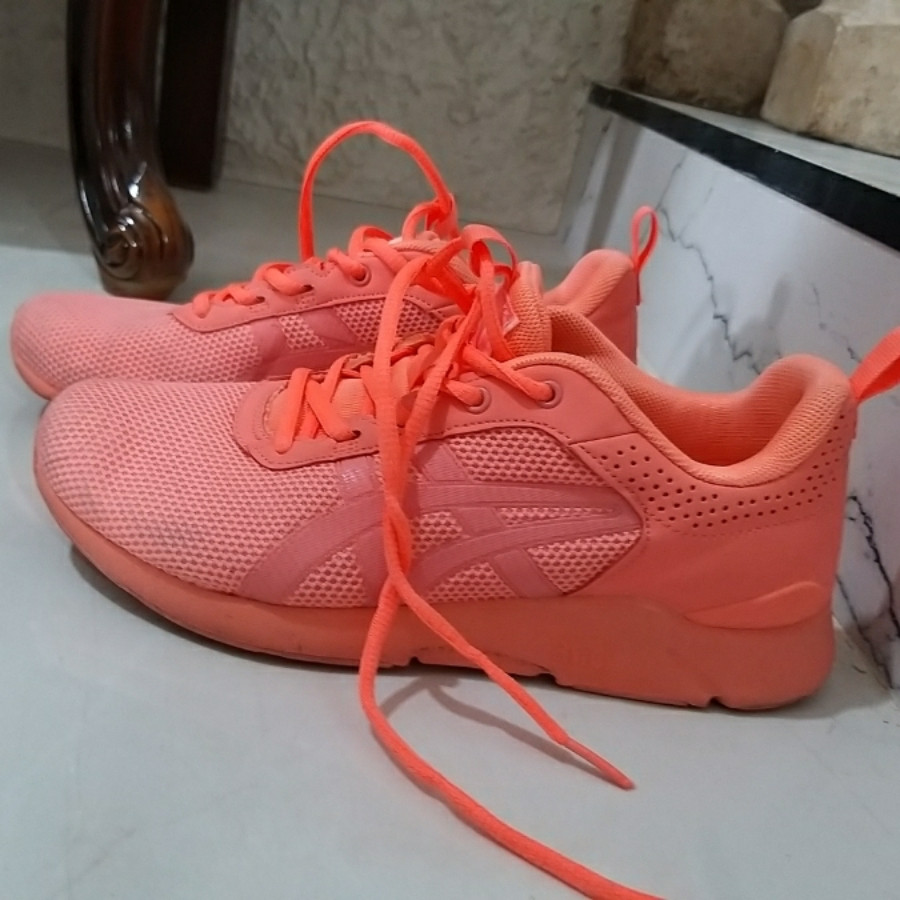 Asics hn6e9 hot sale