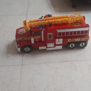 ماشین آتشنشانی اسباب بازی