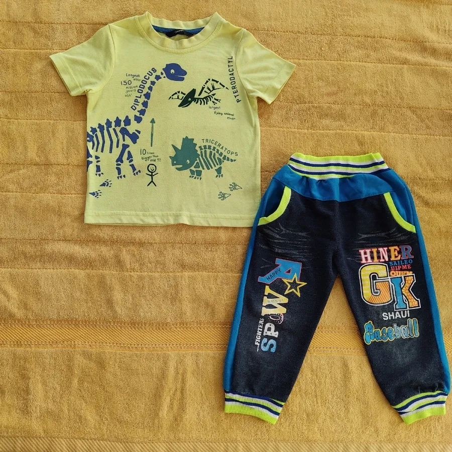 تیشرت وشلوار