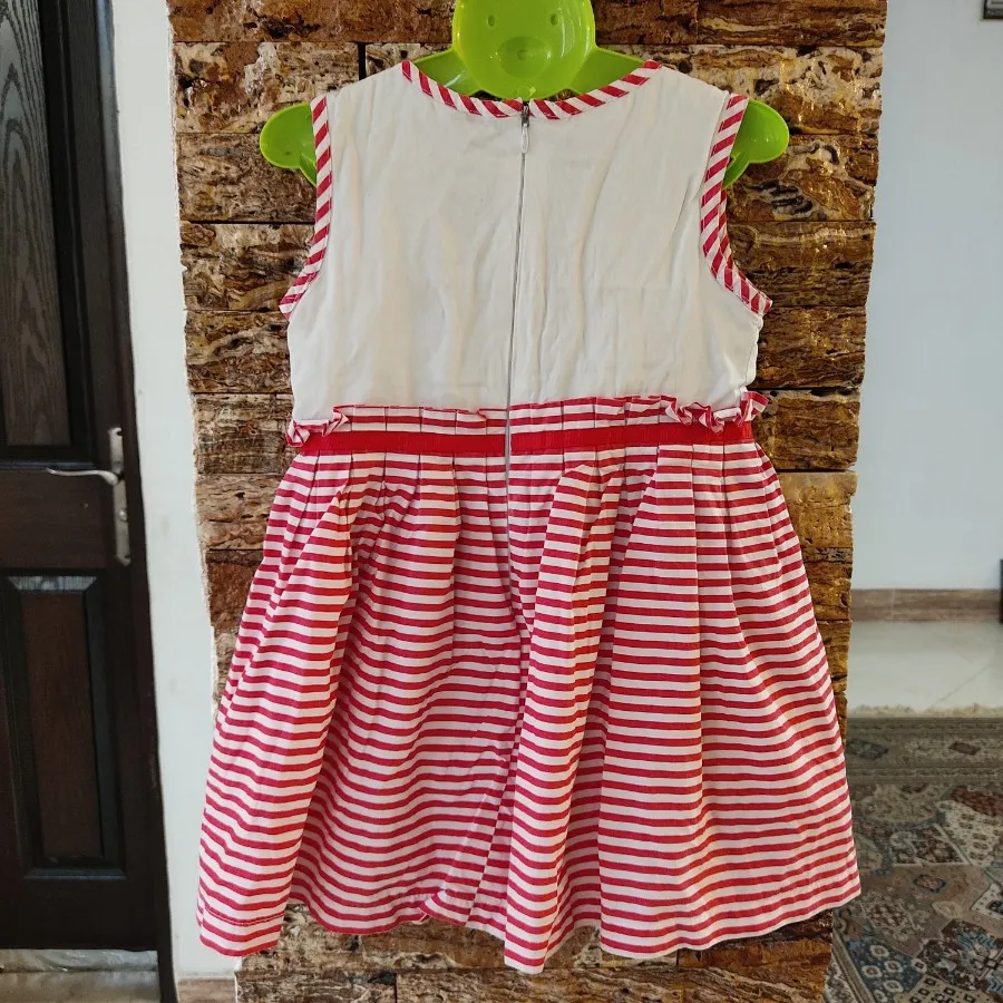 پیراهن دخترانه