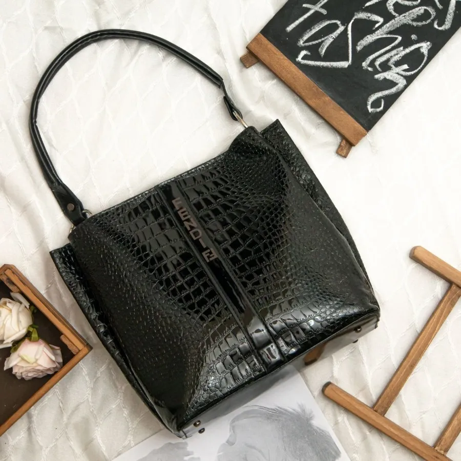 کیف ورنی دوتایی