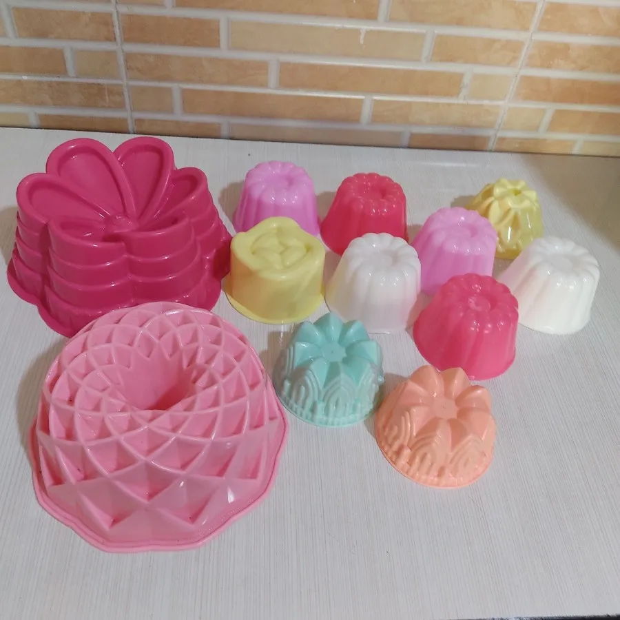 تعدادی قالب ژله