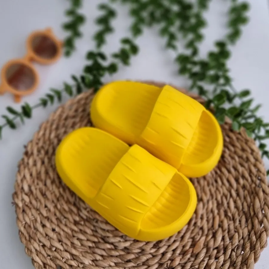 دمپایی بچگانه