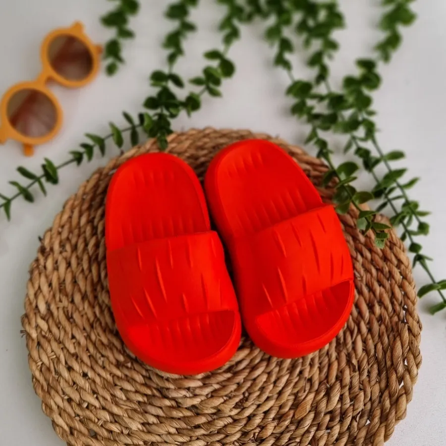 دمپایی بچگانه