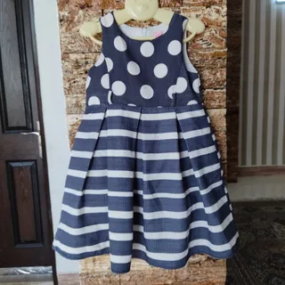 پیراهن دخترانه