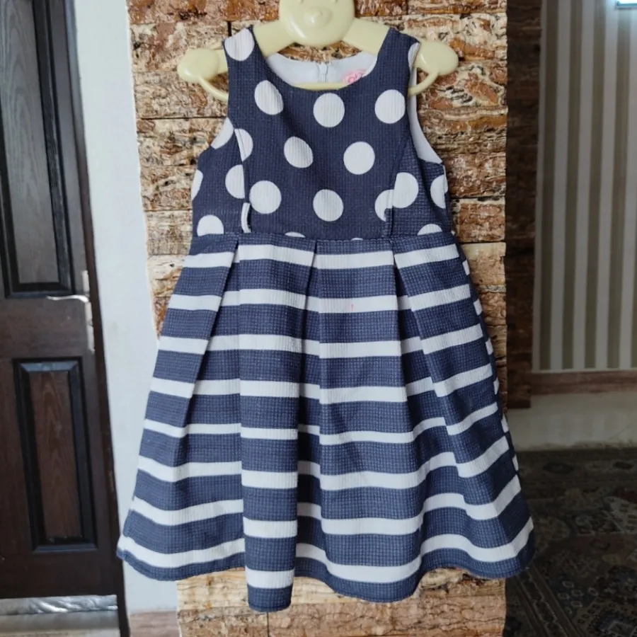 پیراهن دخترانه