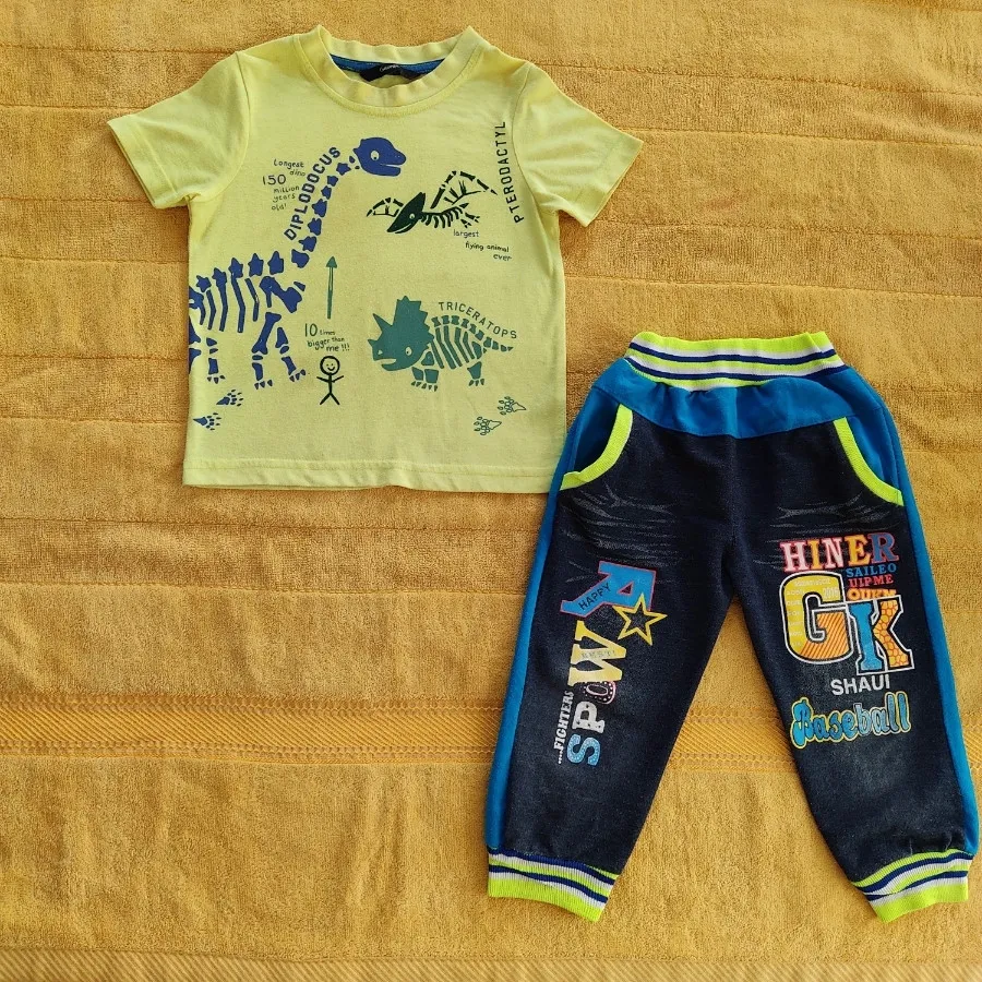 تیشرت وشلوار