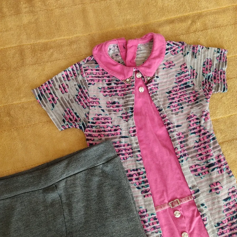 بلوز وشلورک