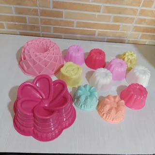 تعدادی قالب ژله