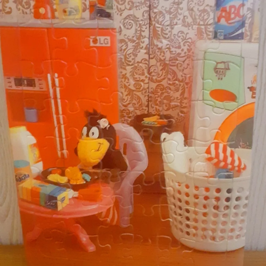 پازل لوسی قاری آشپزخانه