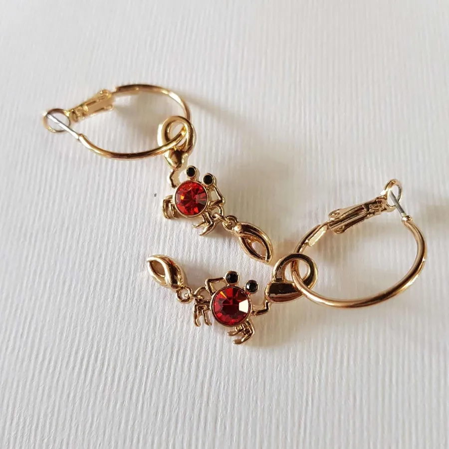 گوشواره طلایی آویز خرچنگ