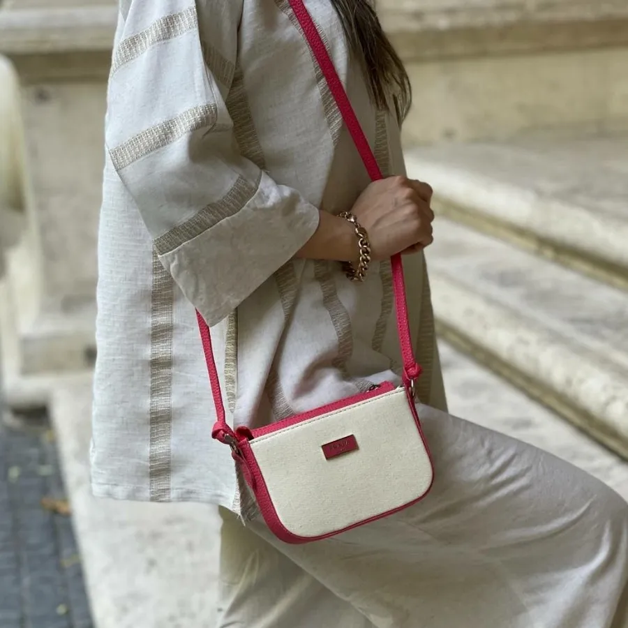 کیف پاسپورتی کنفی