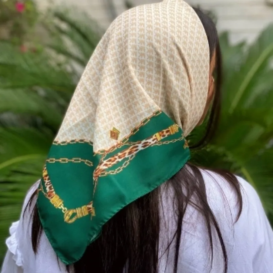 مینی اسکارف