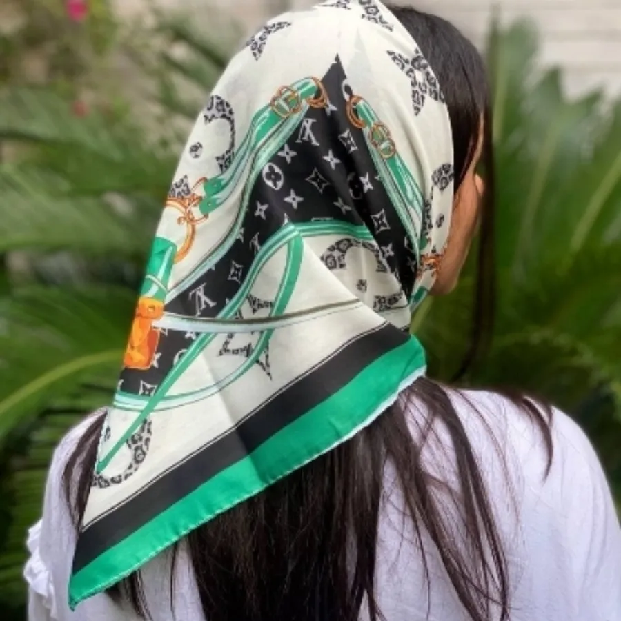 مینی اسکارف