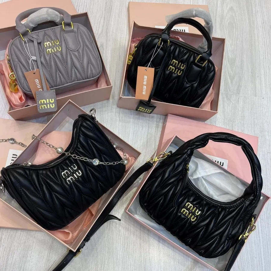 کیف برند میومیو