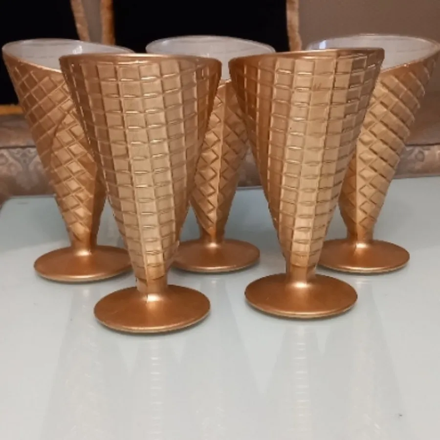 بستنی خوری اصل