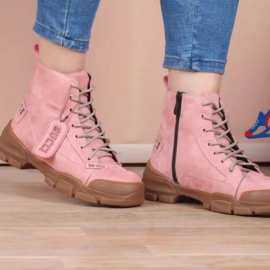 Pink 2024 gucci boots