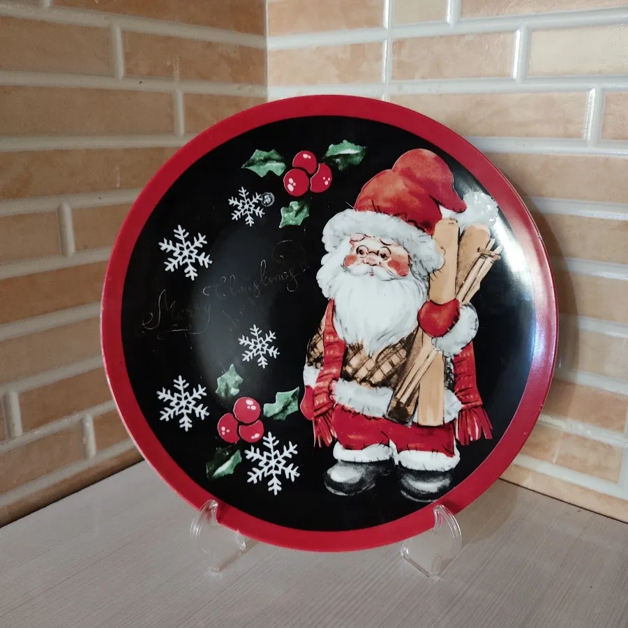 دیوارکوب یا بشقاب