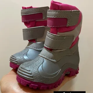 بوت بچگانه خارجی