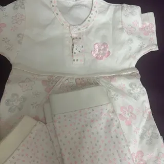 چهار تکه نوزادی