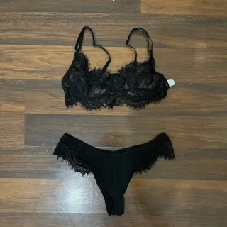 ست شورت سوتین