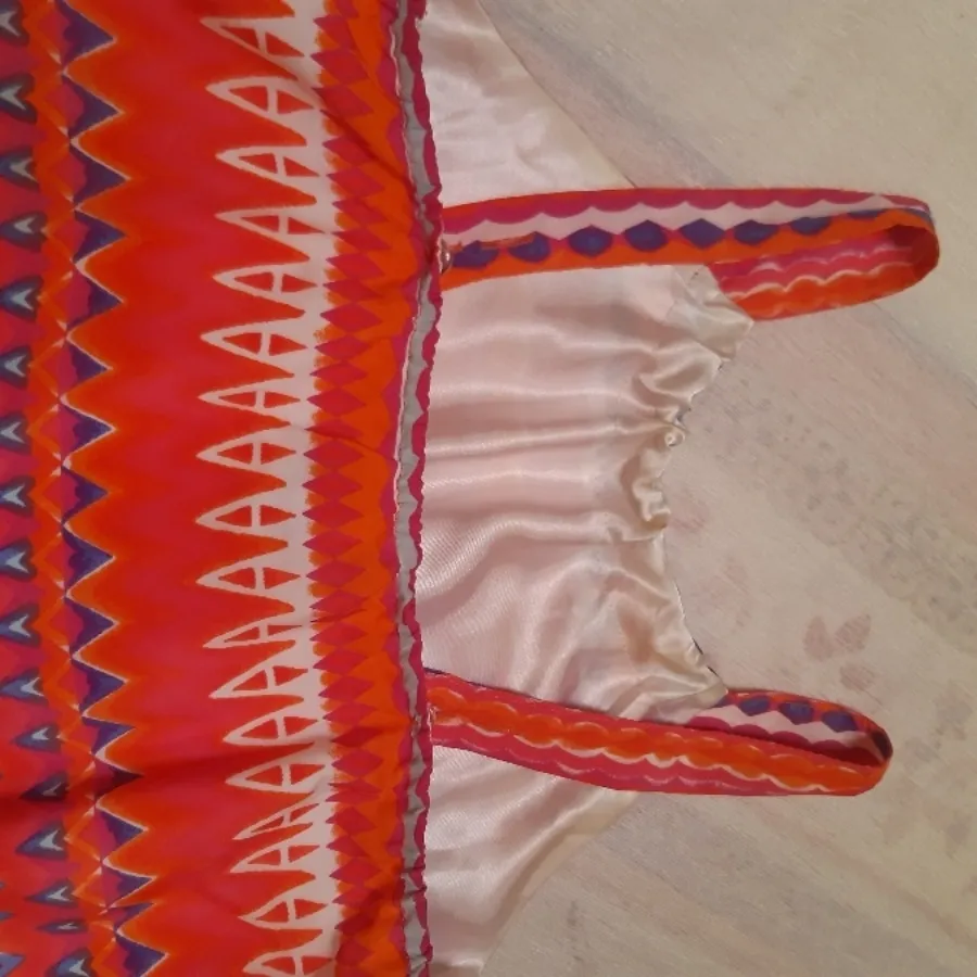 پیراهن دخترانه