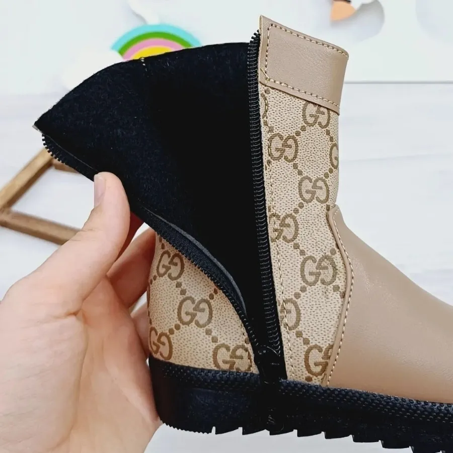 بوت دخترانه