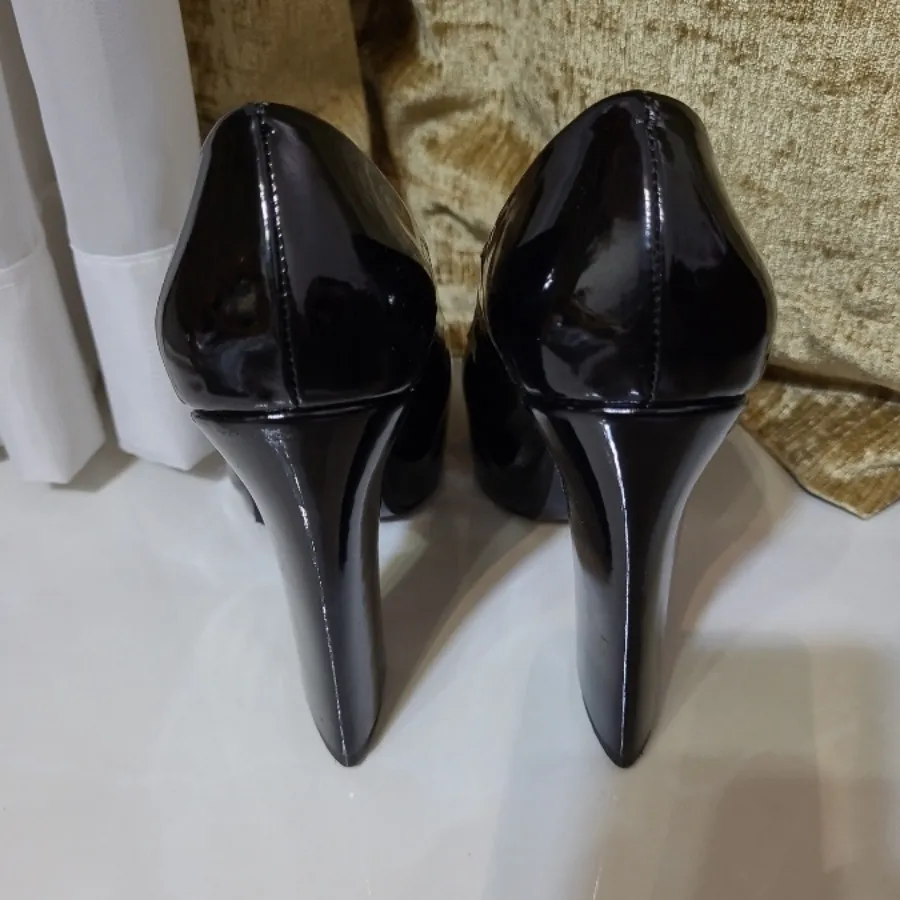 کفش پاشنه دار مجلسی