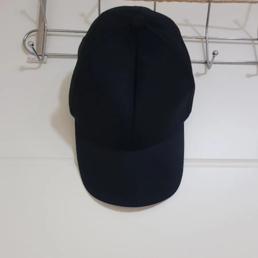 کلاه اسپرت مشکی