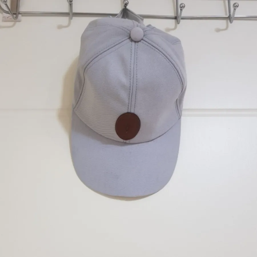 کلاه اسپرت طوسی