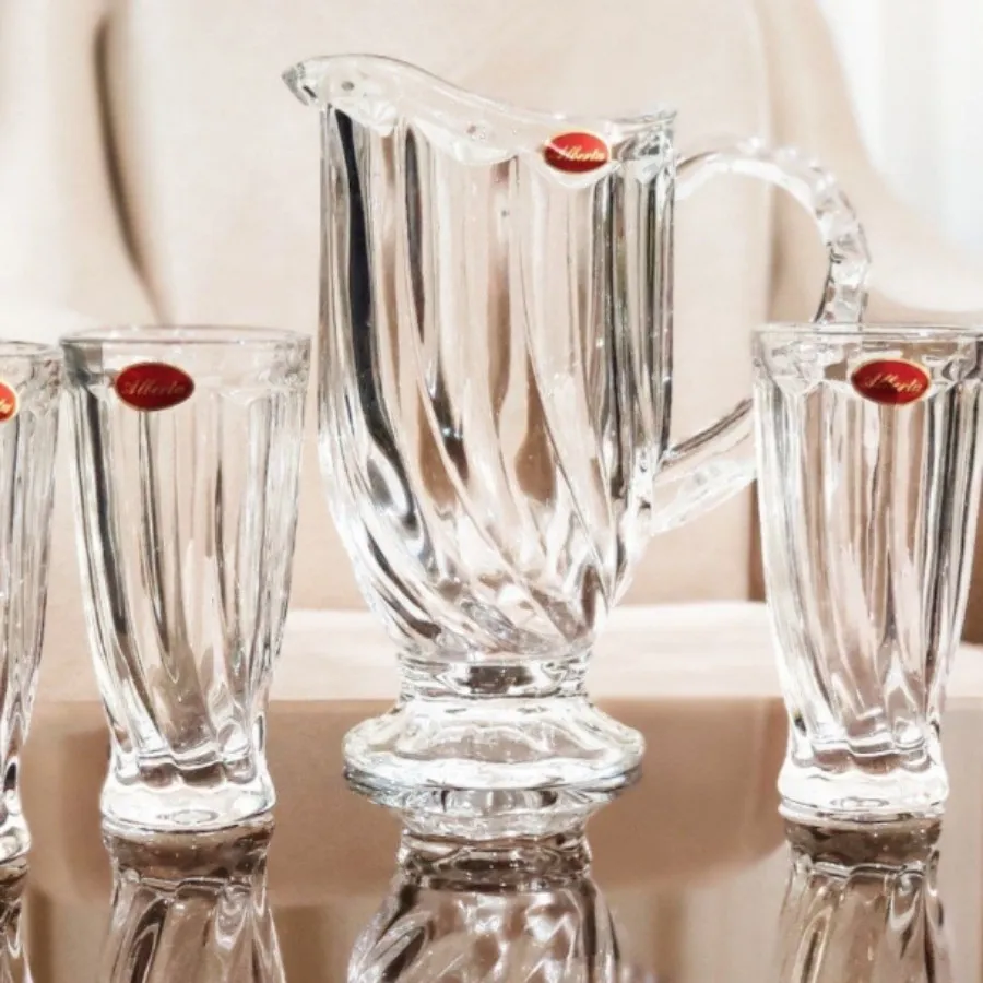 پارچ و لیوان