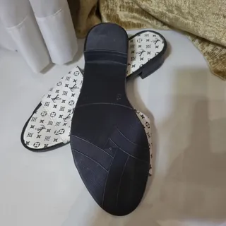 صندل زنانه یا دخترانه