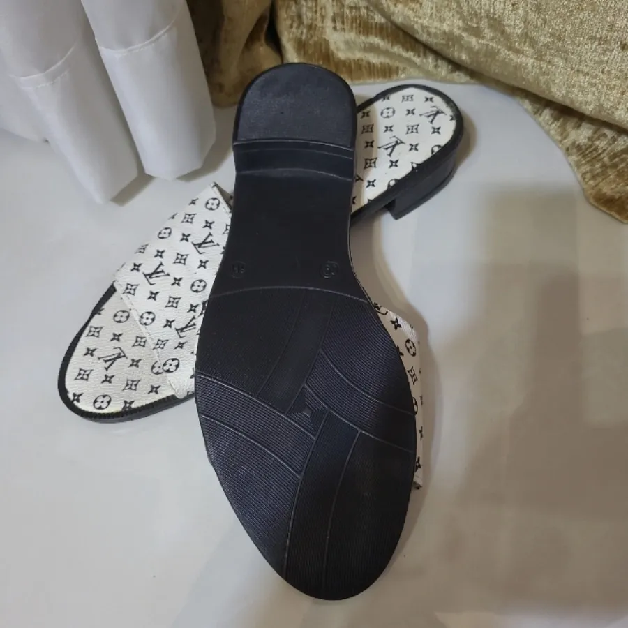 صندل زنانه یا دخترانه