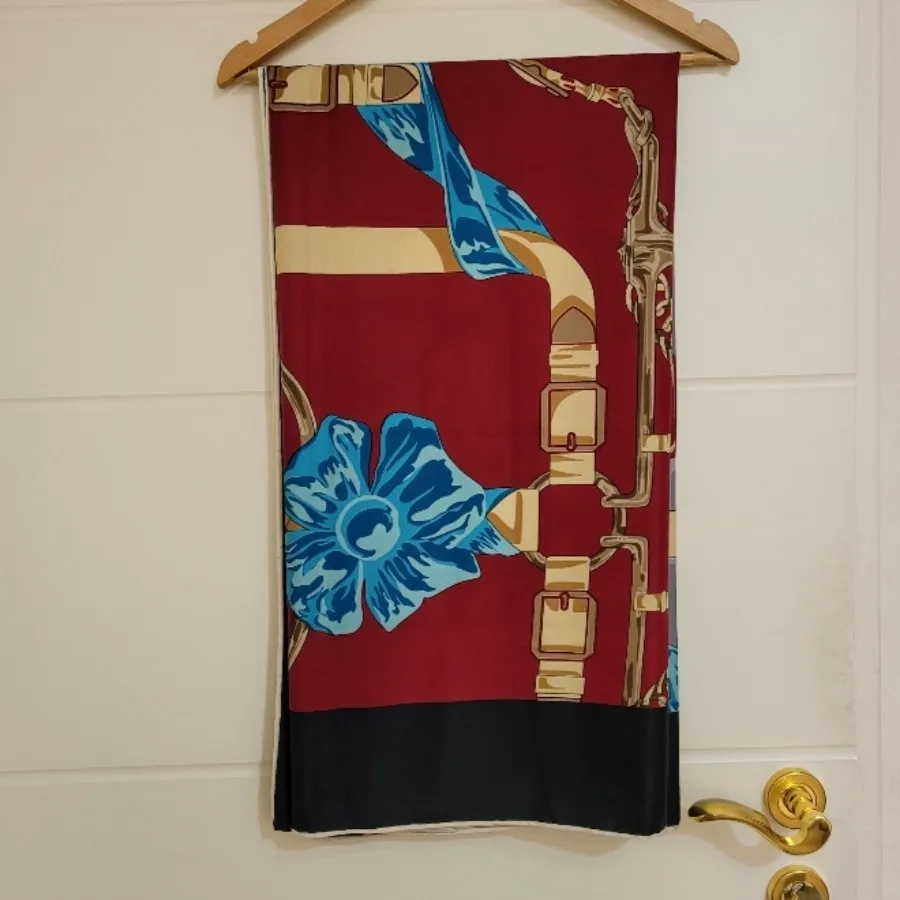 روسری حریر قواره بزرگ